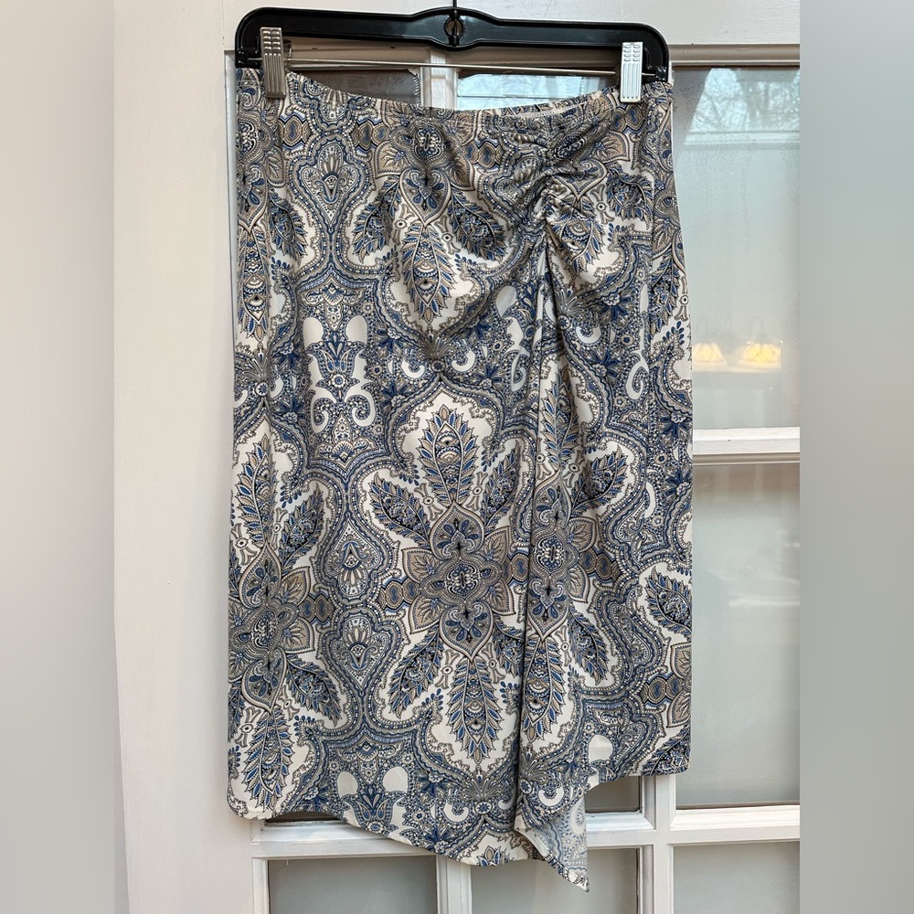 Vintage BCBGMAXAZRIA Y2K Elegant Blue Tan White Medallion Boho Midi Skirt Size M
